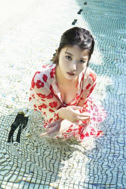 泳池钓美女